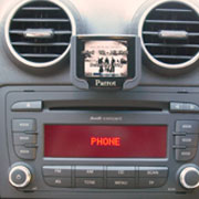 small image of a ipod/iphone kit